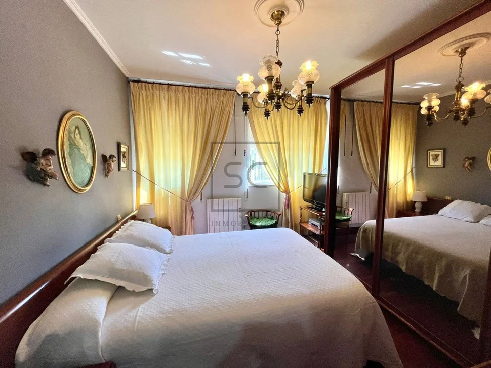 Piso con ascensor y garaje en caranza, ferrol