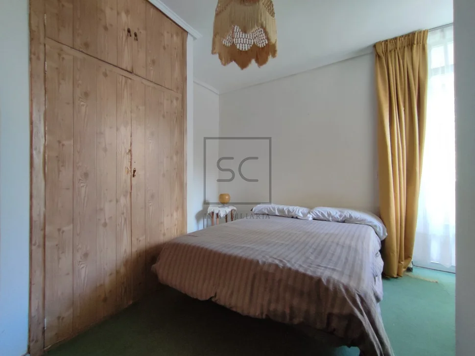 Amplio 3º sin ascensor semiamueblado con terraza en caranza, ferrol