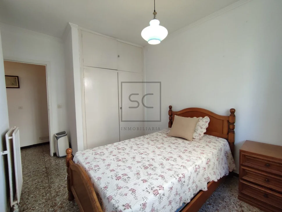 Amplio 3º sin ascensor semiamueblado con terraza en caranza, ferrol