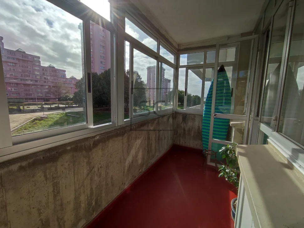 Amplio 3º sin ascensor semiamueblado con terraza en caranza, ferrol