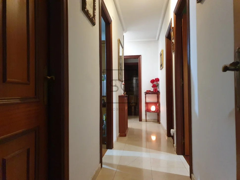 Piso con terraza, garaje y trasteros en porta nova, ferrol