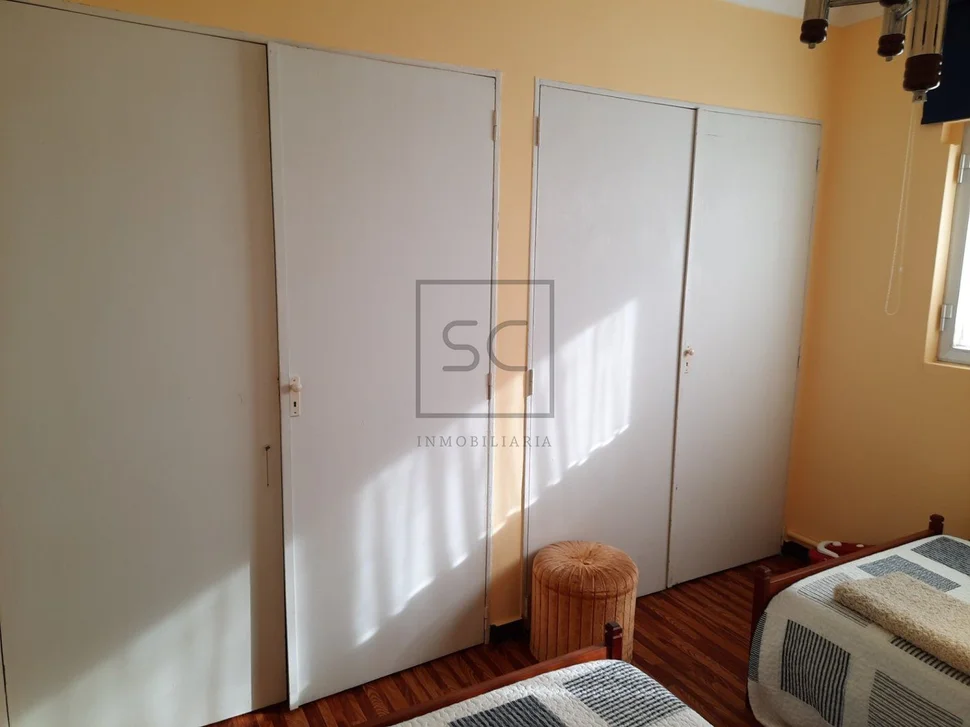 Duplex descendente de 5 habitaciones, ascensor y garaje rotatorio en caranza, ferrol