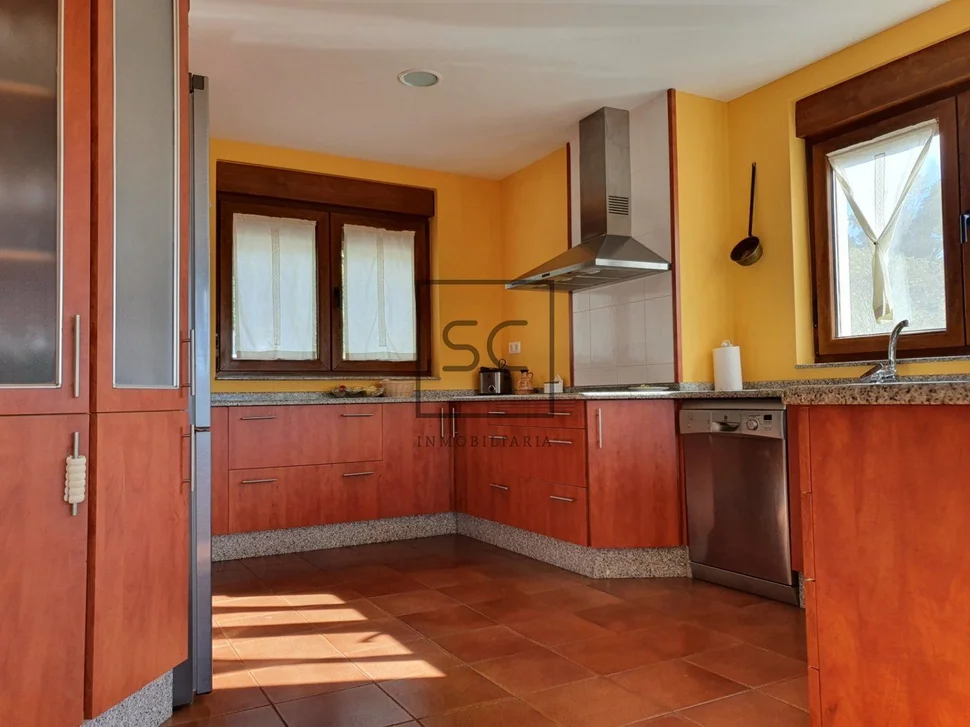 Casa con finca y paneles solares en régoa, cedeira