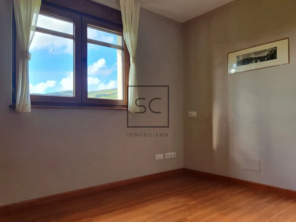 Casa con finca y paneles solares en régoa, cedeira