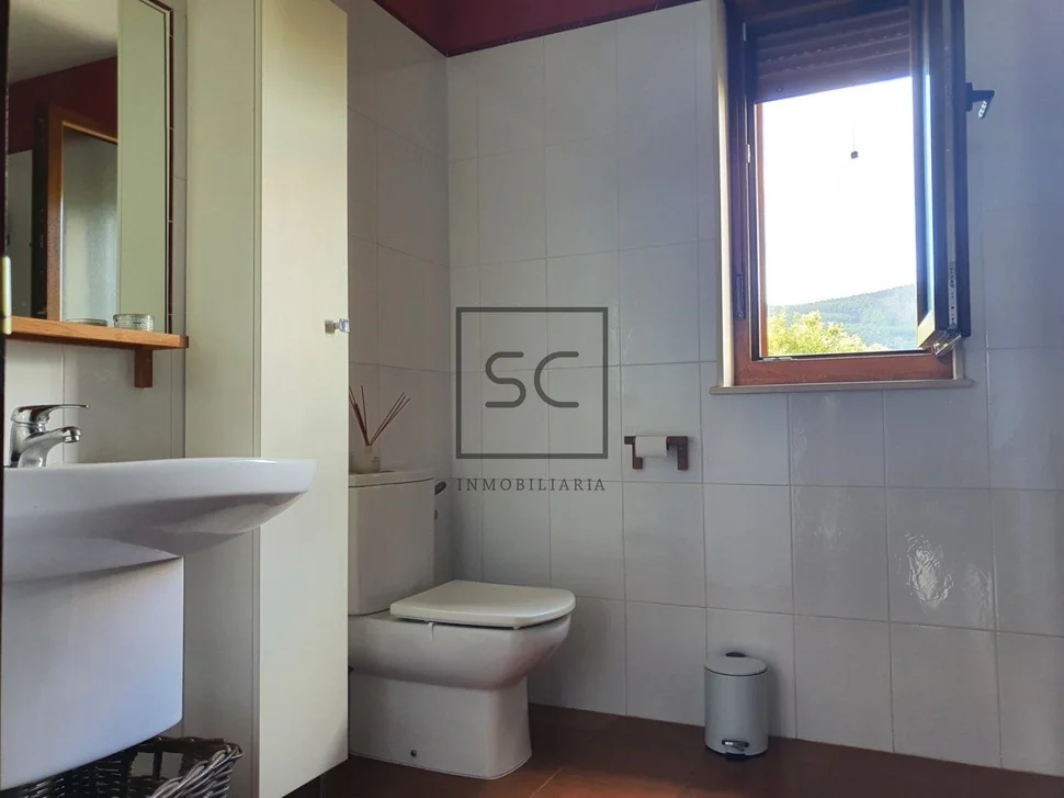 Casa con finca y paneles solares en régoa, cedeira