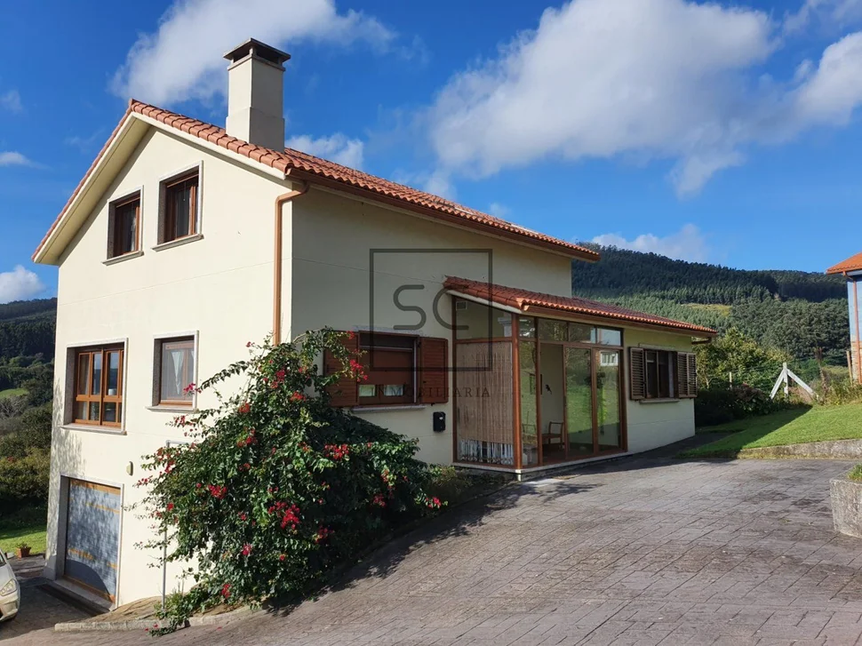 Casa con finca y paneles solares en régoa, cedeira