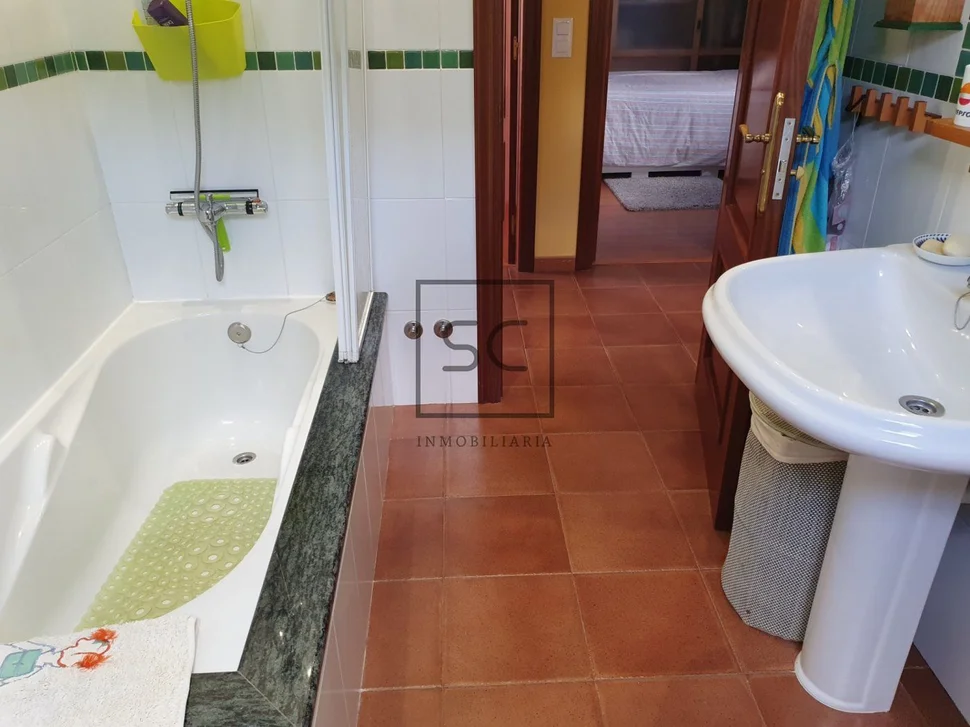 Casa con finca y paneles solares en régoa, cedeira