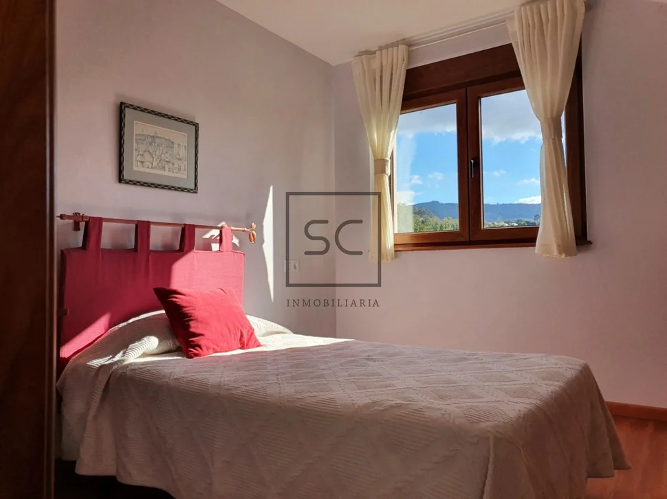 Casa con finca y paneles solares en régoa, cedeira