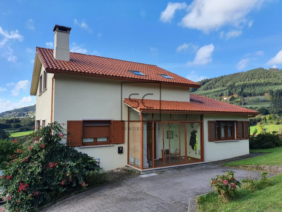 Casa con finca y paneles solares en régoa, cedeira