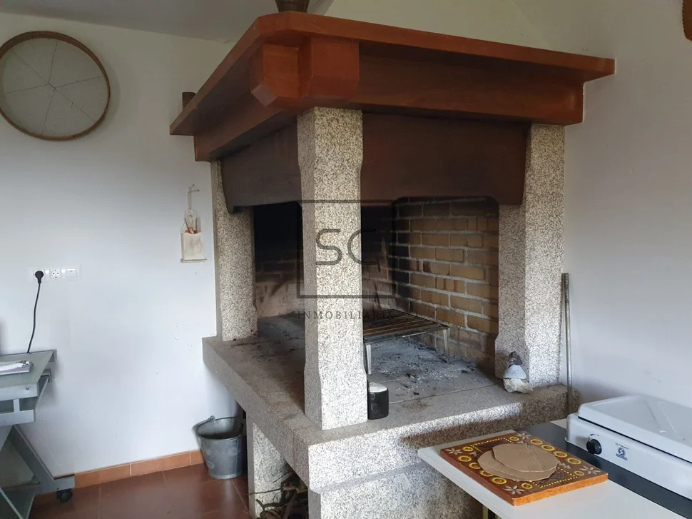 Casa con finca y paneles solares en régoa, cedeira