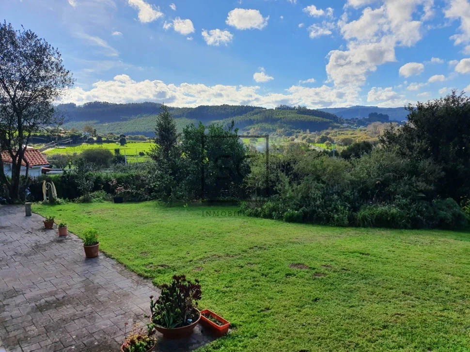 Casa con finca y paneles solares en régoa, cedeira