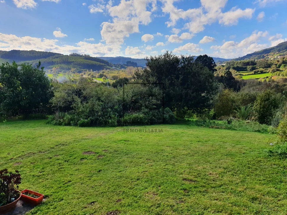 Casa con finca y paneles solares en régoa, cedeira