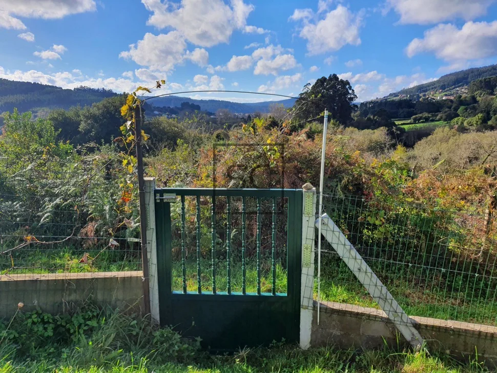 Casa con finca y paneles solares en régoa, cedeira