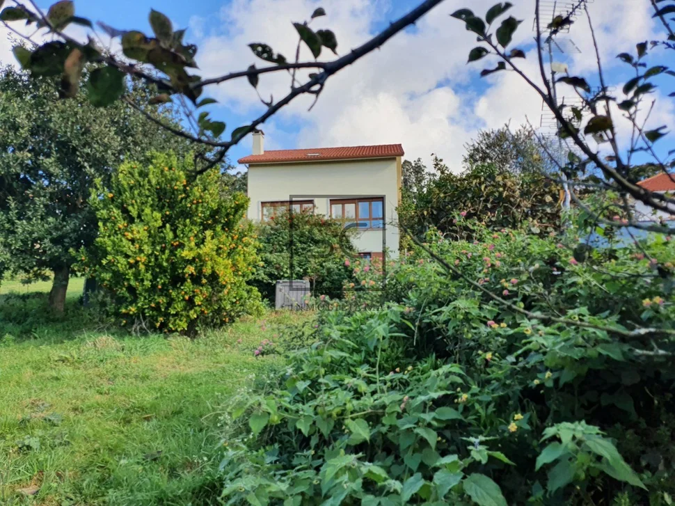 Casa con finca y paneles solares en régoa, cedeira