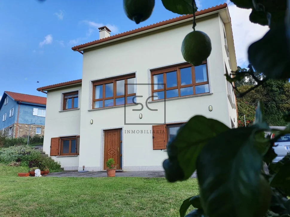 Casa con finca y paneles solares en régoa, cedeira