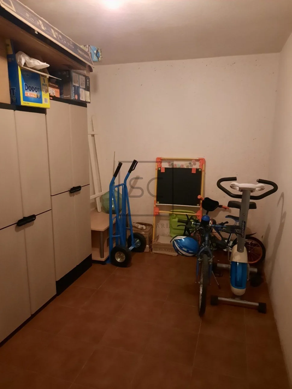 Piso con ascensor, garaje y trastero (vpo)
