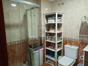 Piso con ascensor, garaje y trastero (vpo)