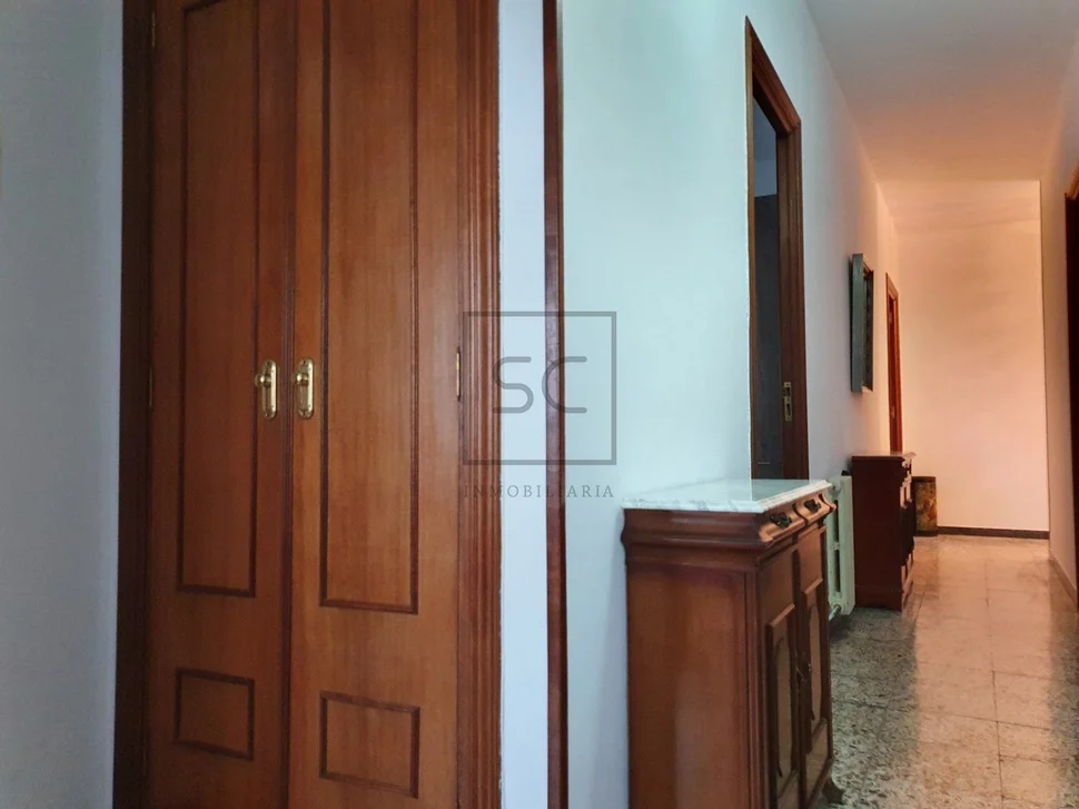 Piso con vista y plaza de garaje en caranza, ferrol