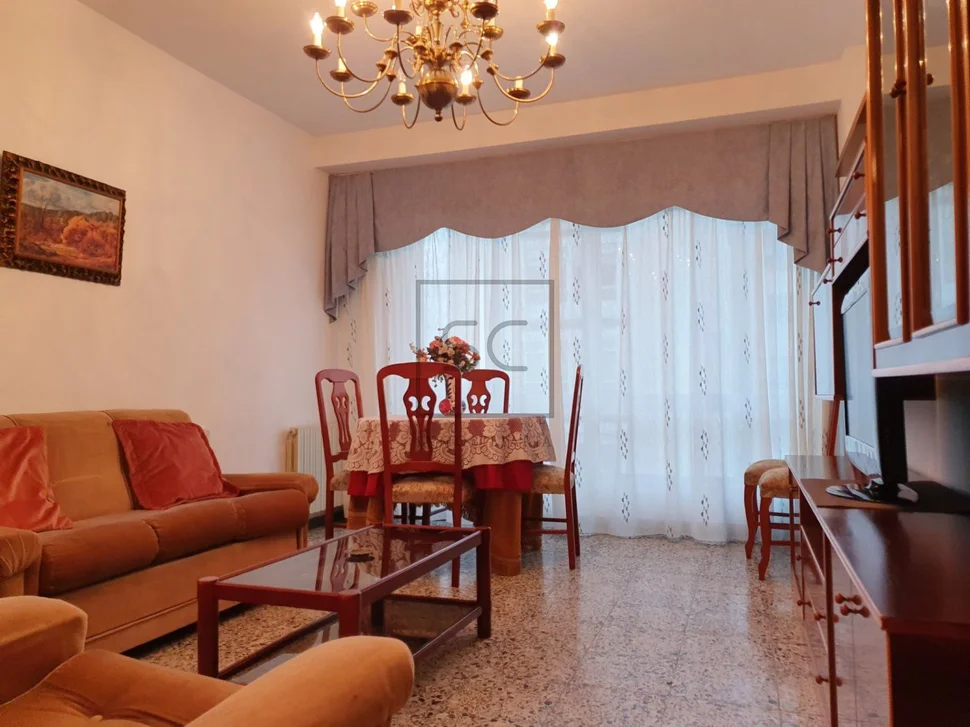 Piso con vista y plaza de garaje en caranza, ferrol