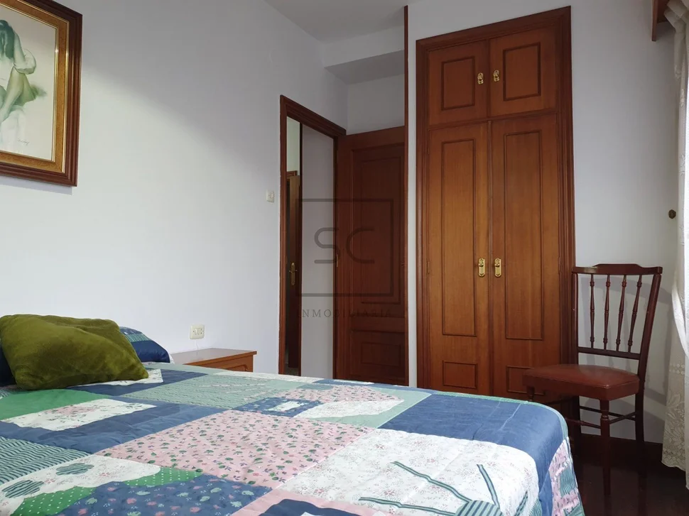 Piso con vista y plaza de garaje en caranza, ferrol