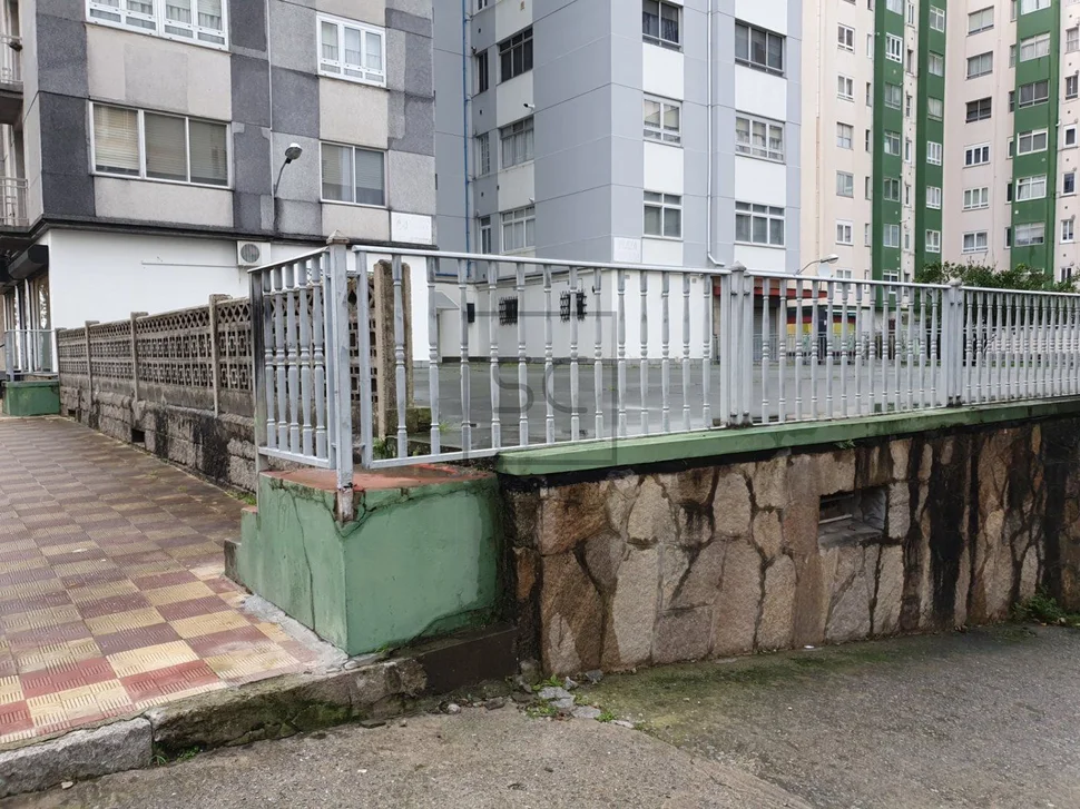 Piso con vista y plaza de garaje en caranza, ferrol