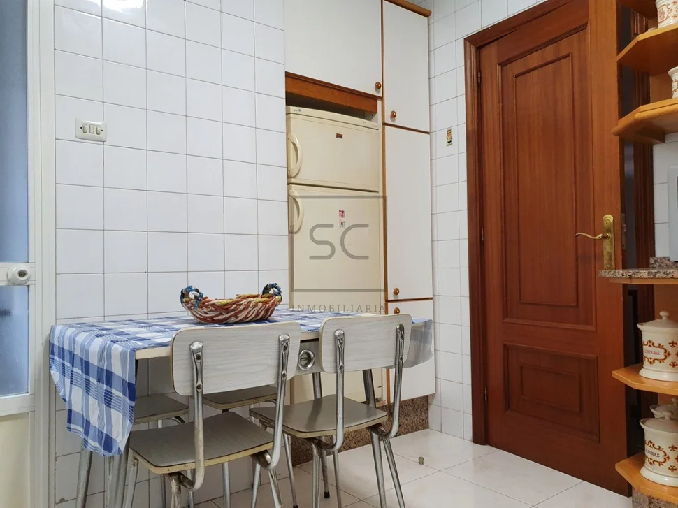 Piso con vista y plaza de garaje en caranza, ferrol