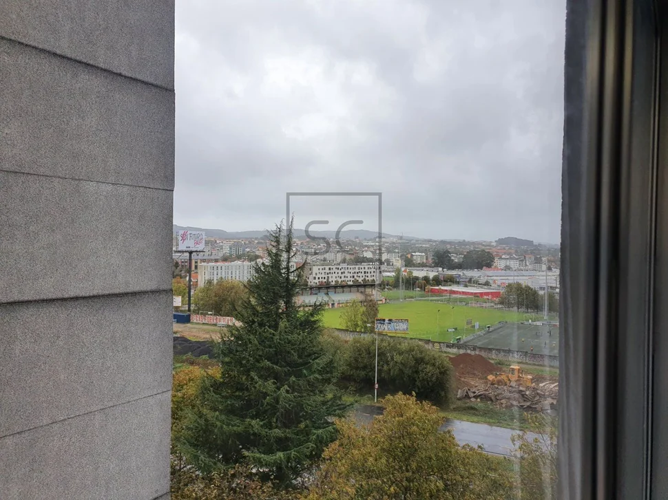 Piso con vista y plaza de garaje en caranza, ferrol