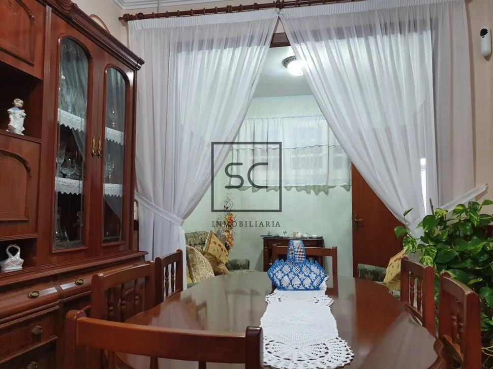 Casa con patio y finca anexada en neda, neda