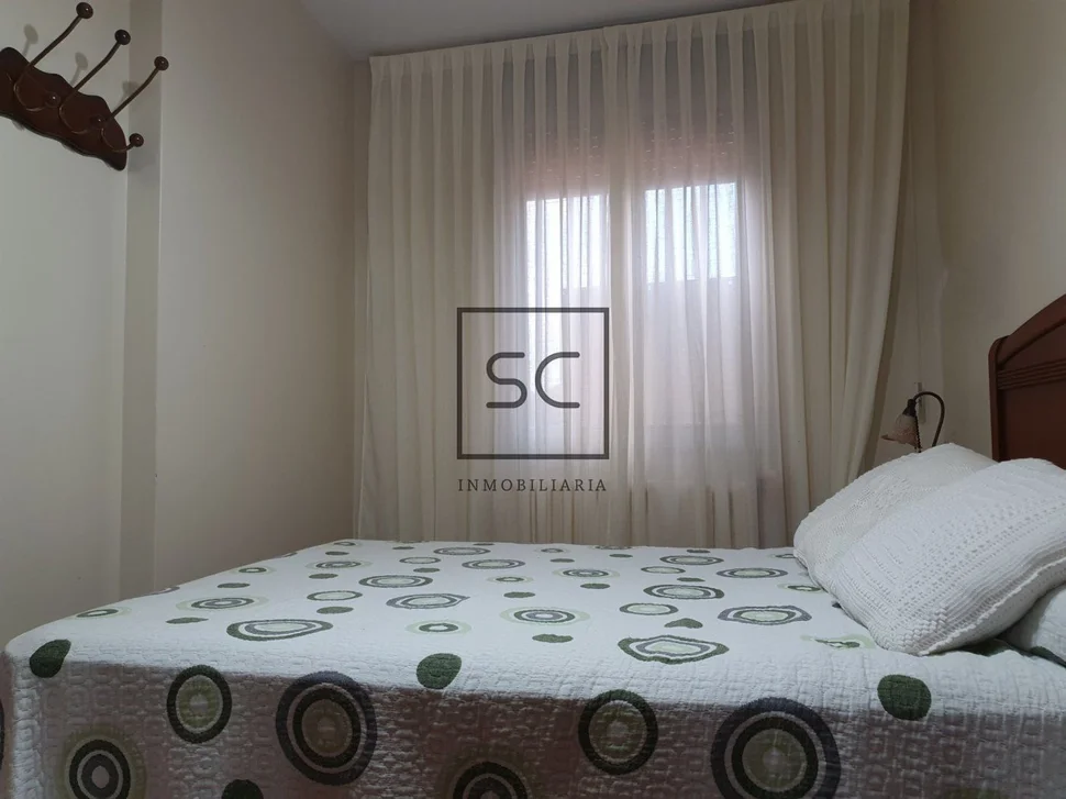 Casa con patio y finca anexada en neda, neda