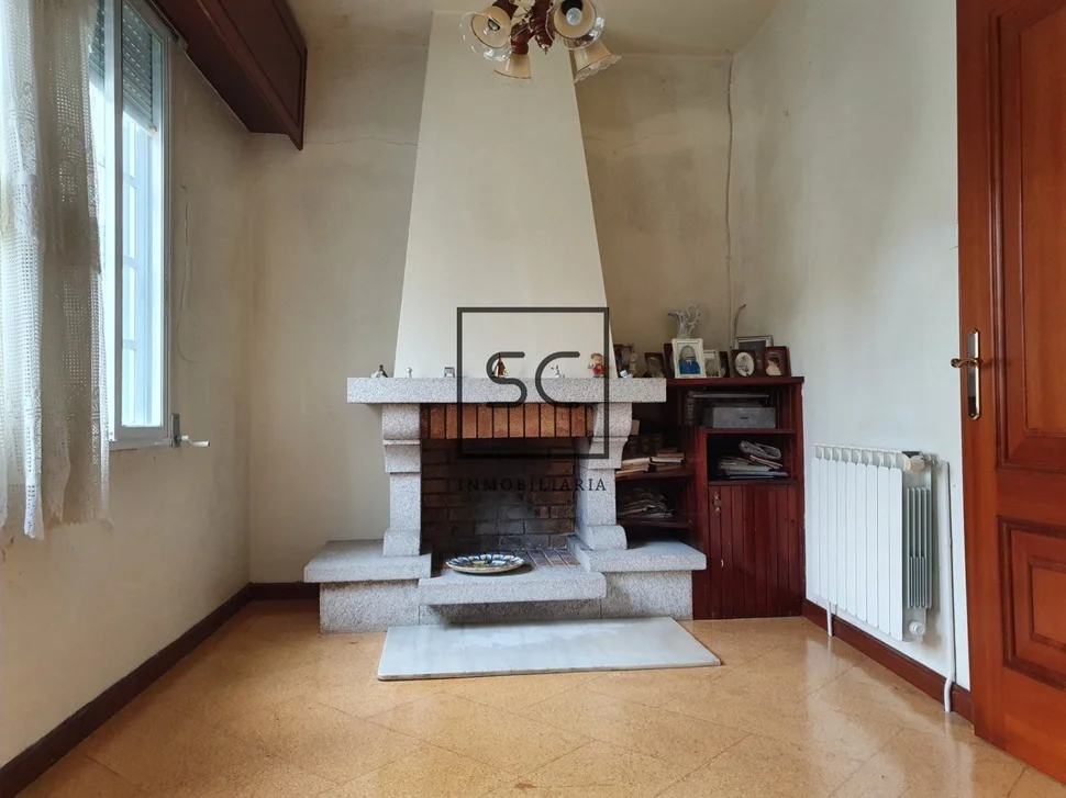 Casa con finca y bodega en maniños, fene