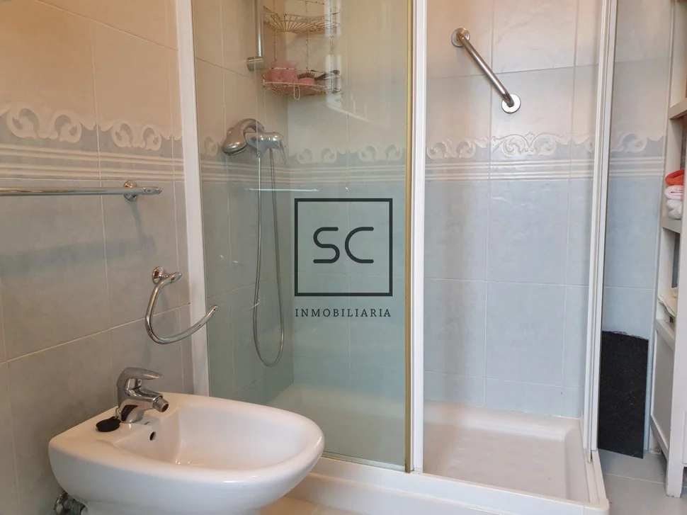 Casa con finca y bodega en maniños, fene