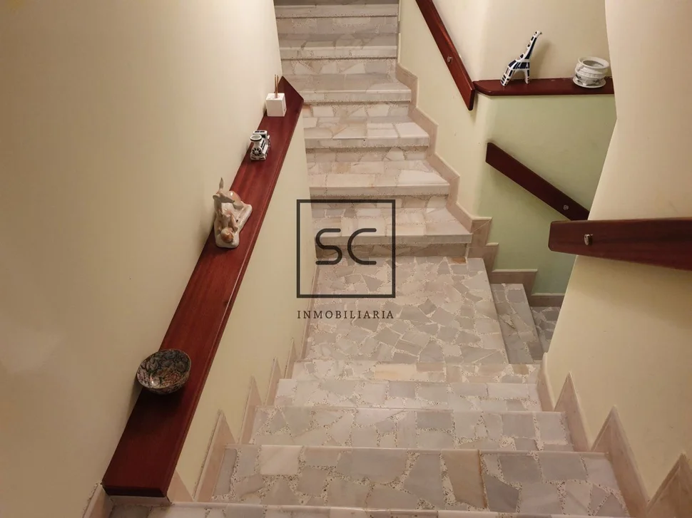 Casa con finca y bodega en maniños, fene