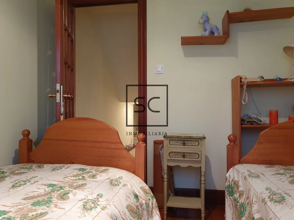 Casa con finca y bodega en maniños, fene