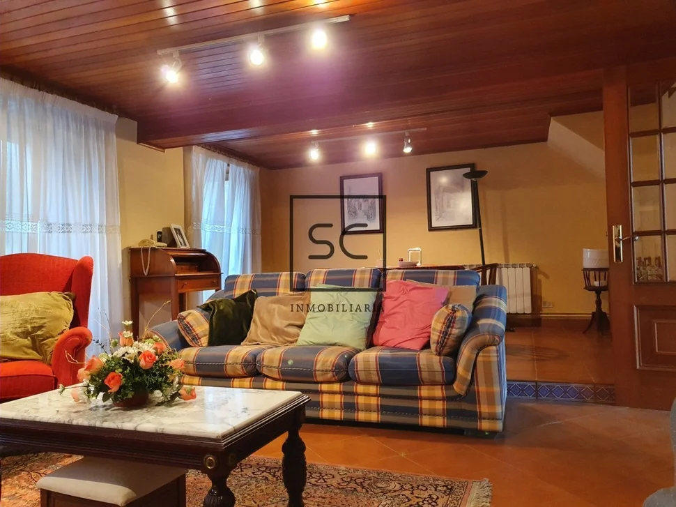 Casa con finca y bodega en maniños, fene