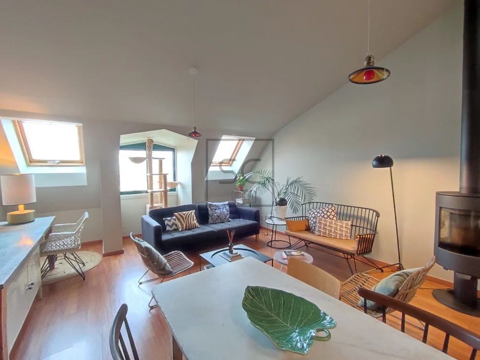 Dúplex con vista laterales al mar y a la montaña en miño, miño