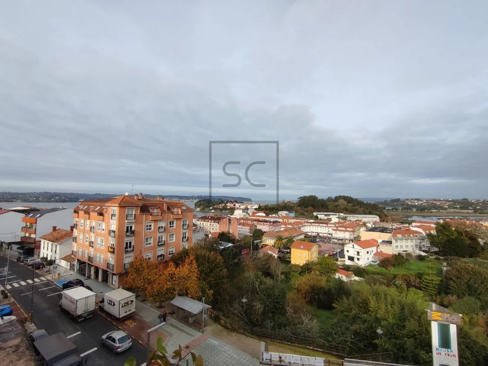 Dúplex con vista laterales al mar y a la montaña en miño, miño