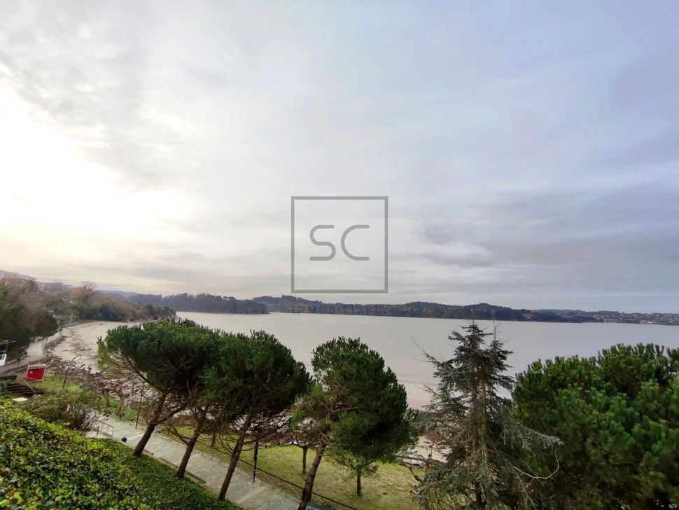 Dúplex con vista laterales al mar y a la montaña en miño, miño