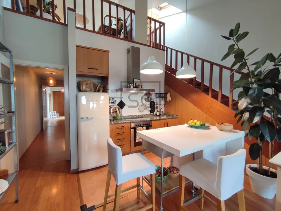 Dúplex con vista laterales al mar y a la montaña en miño, miño