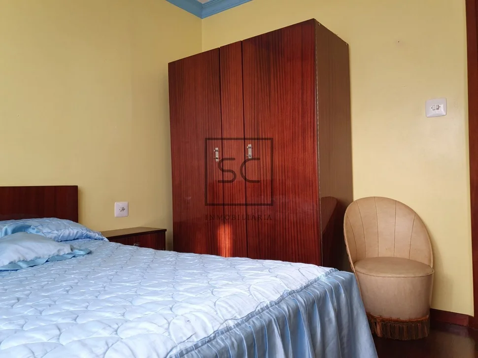 Piso con terraza y amplio balcón