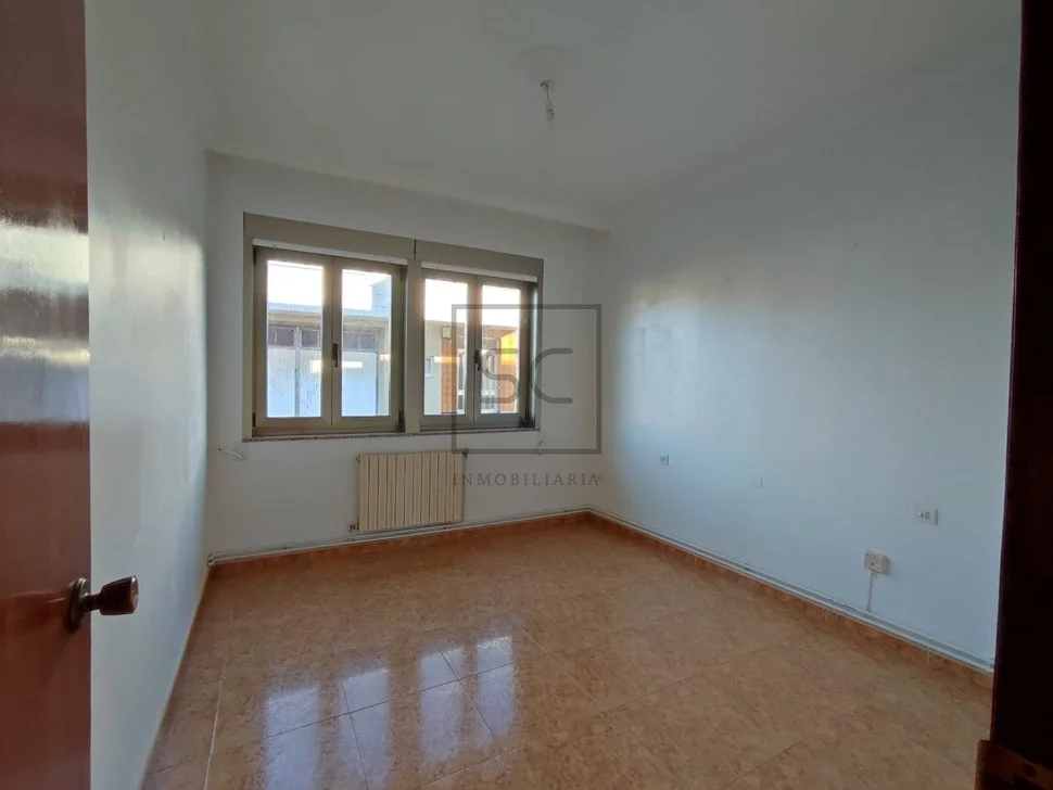 Casa de planta baja mas ático con patio en la faisca, narón