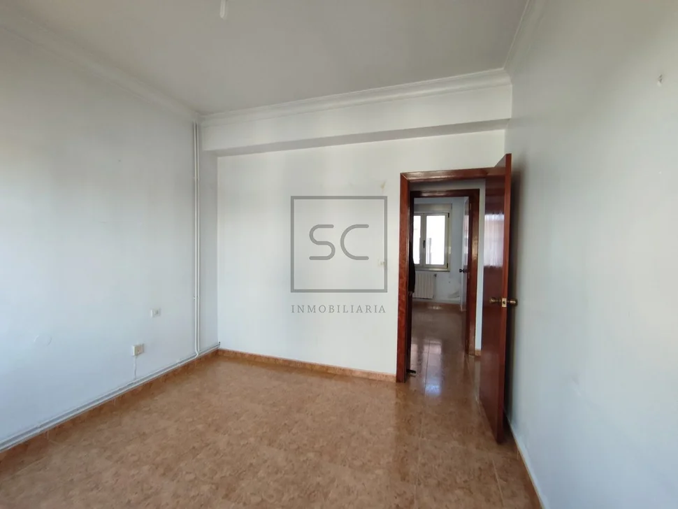 Casa de planta baja mas ático con patio en la faisca, narón