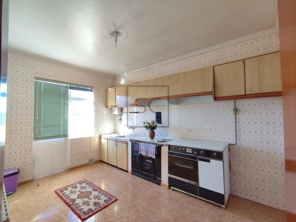 Casa de planta baja mas ático con patio en la faisca, narón