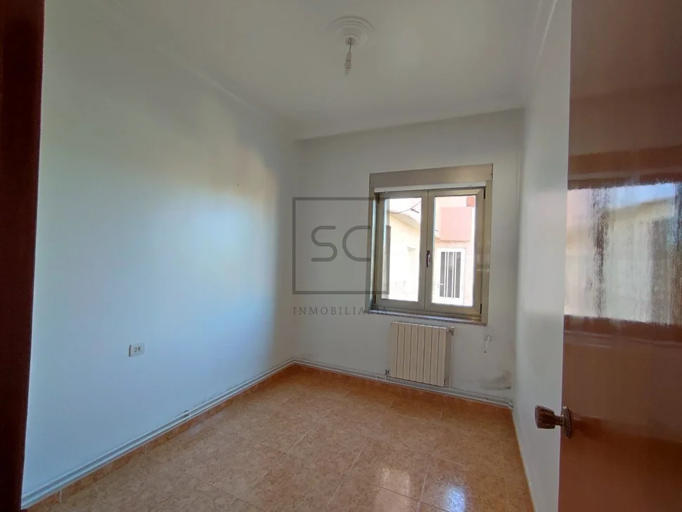 Casa de planta baja mas ático con patio en la faisca, narón