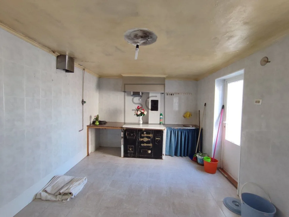 Casa de planta baja mas ático con patio en la faisca, narón