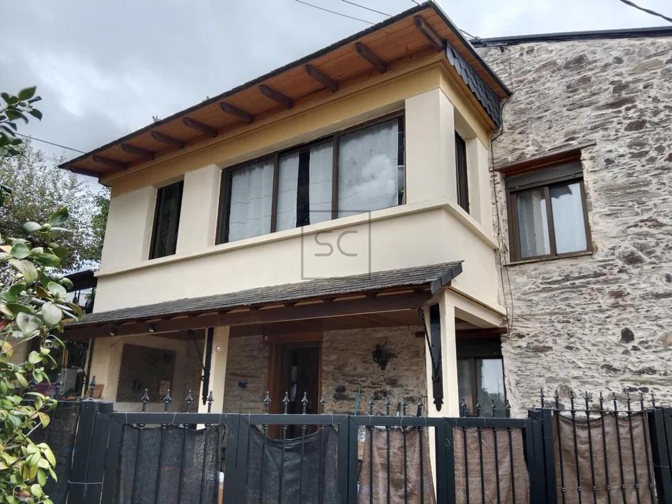 Casa de piedra en maniños, fene