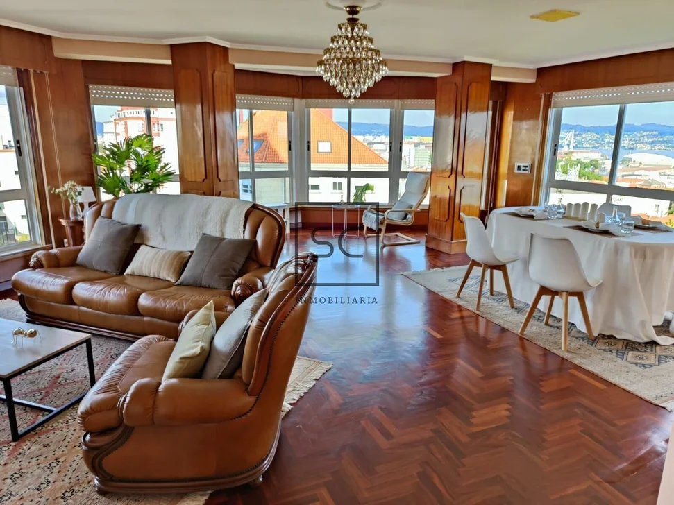 Excelente Piso Céntrico con Ascensor y Garaje – foto 1