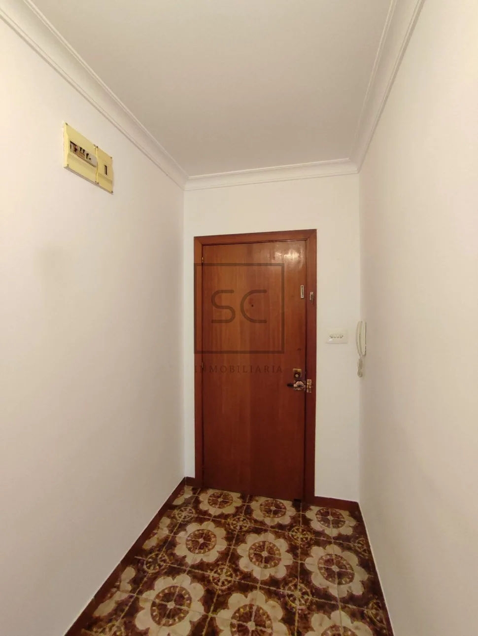 Céntrico piso con ascensor en narón, narón