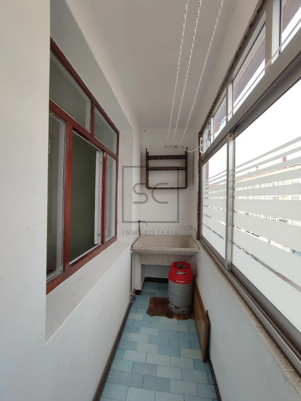 Céntrico piso con ascensor en narón, narón