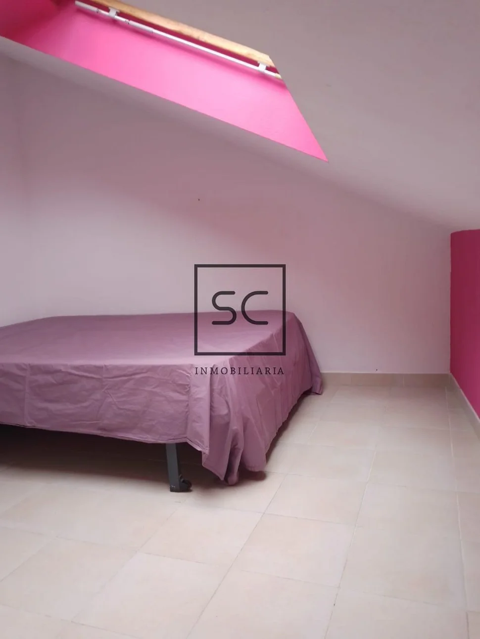 Dúplex transformado en dos viviendas en eirís, a coruña