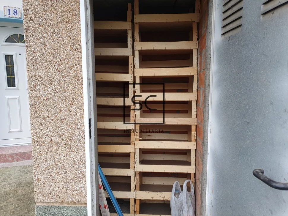 Dúplex transformado en dos viviendas en eirís, a coruña